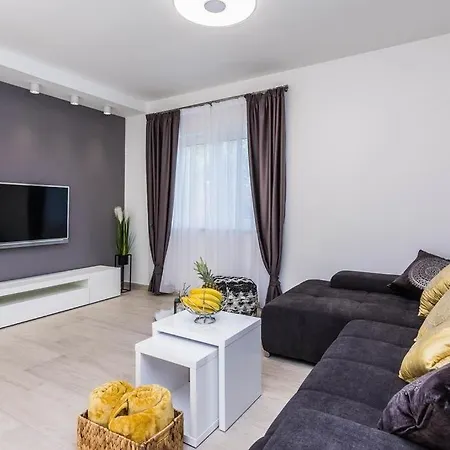 In With Seaview, Terrace, Air Condition, Wifi Ždrelac