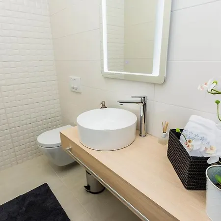 In With Seaview, Terrace, Air Condition, Wifi Сasa de vacaciones