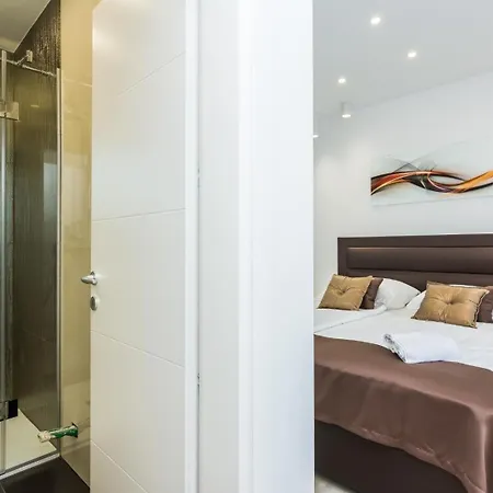 In With Seaview, Terrace, Air Condition, Wifi * Zdrelac