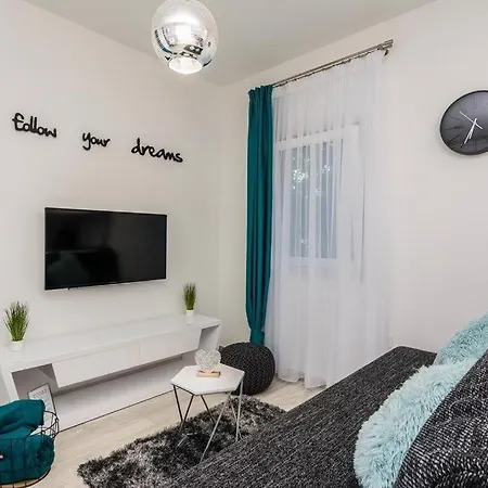 In With Seaview, Terrace, Air Condition, Wifi Zdrelac