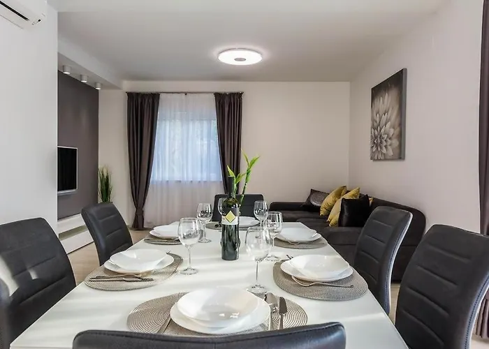 Дом отдыха In With Seaview, Terrace, Air Condition, Wifi Ждрелац