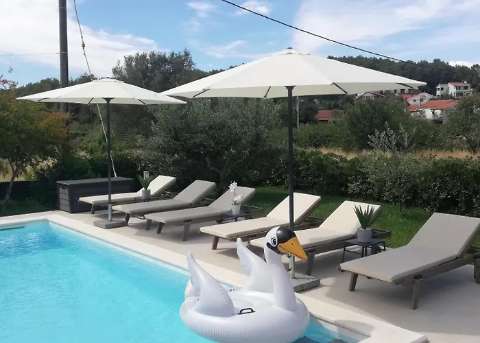 In With Seaview, Terrace, Air Condition, Wifi * Ждрелац