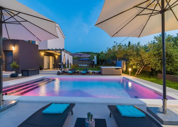 Дом отдыха In With Seaview, Terrace, Air Condition, Wifi *