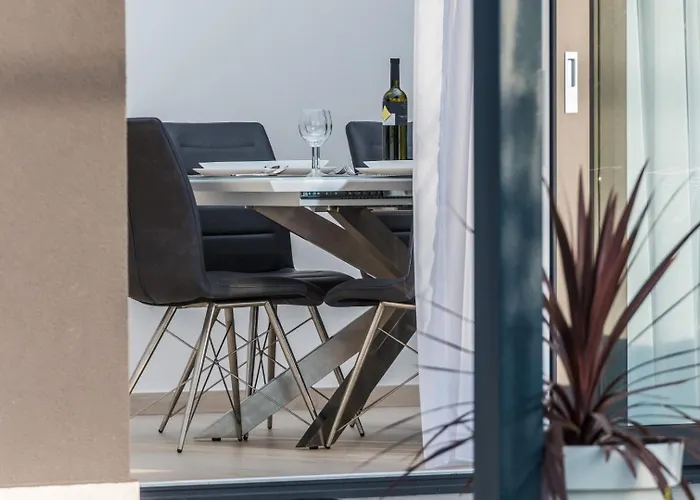 Дом отдыха In With Seaview, Terrace, Air Condition, Wifi Ждрелац