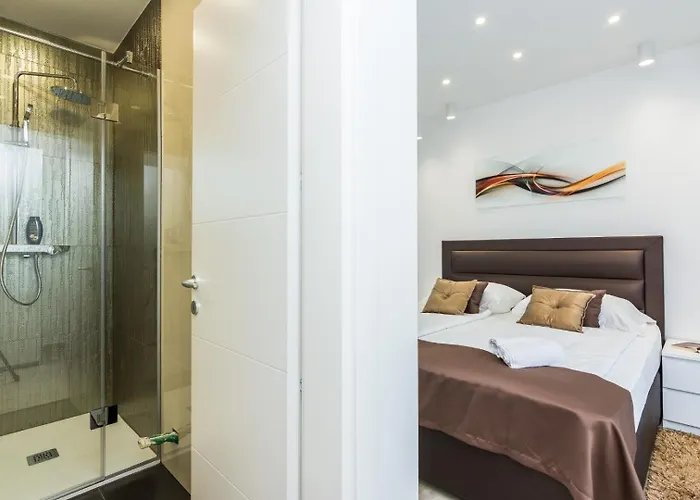 In With Seaview, Terrace, Air Condition, Wifi * Ждрелац
