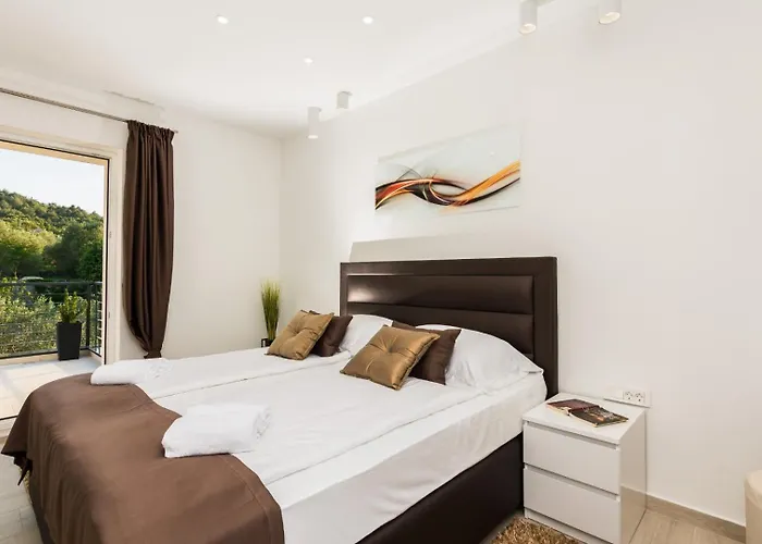In With Seaview, Terrace, Air Condition, Wifi