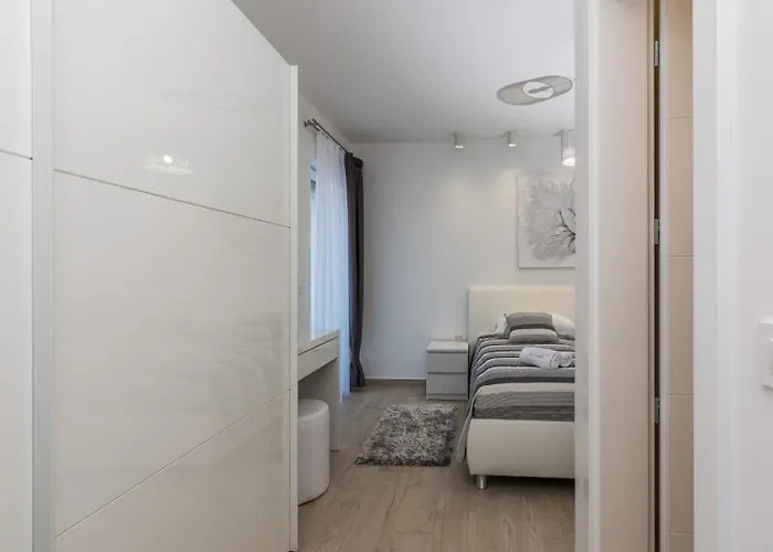 Дом отдыха In With Seaview, Terrace, Air Condition, Wifi *