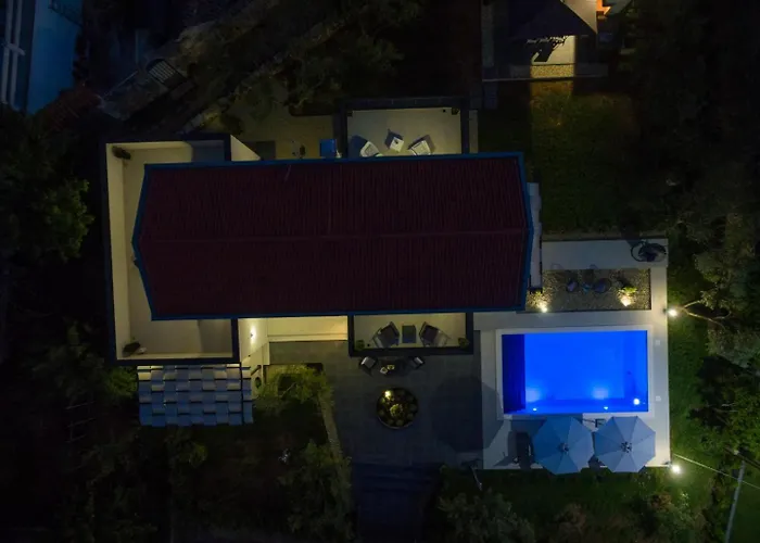 Дом отдыха In With Seaview, Terrace, Air Condition, Wifi Ждрелац