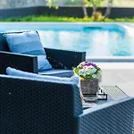In With Seaview, Terrace, Air Condition, Wifi