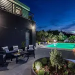 In With Seaview, Terrace, Air Condition, Wifi *